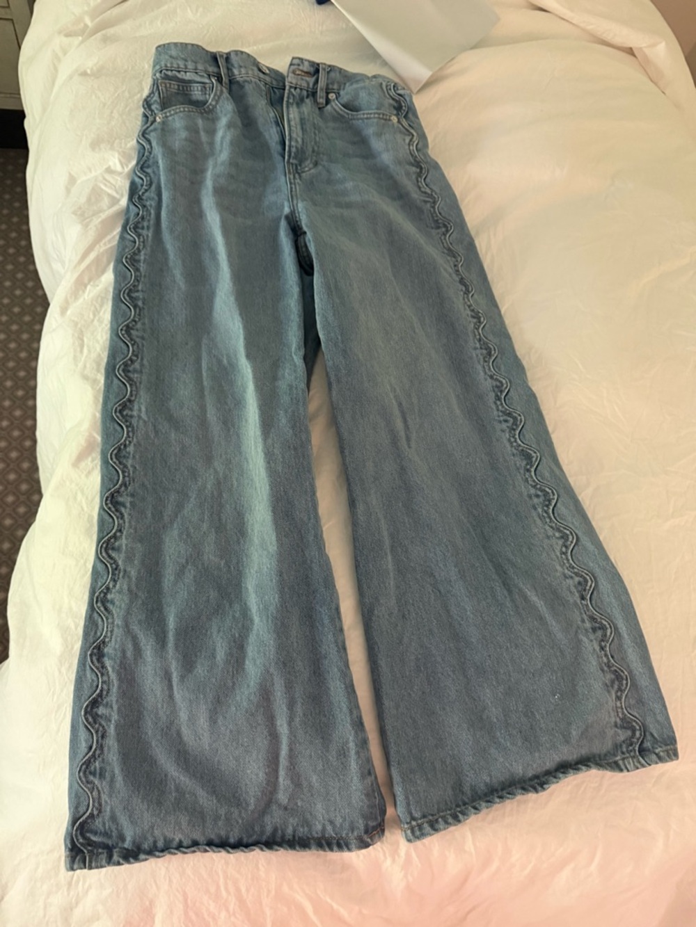 Veronica Beard Taylor wide leg high rise crop jeans